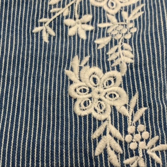 Mini skirt - Picture 2 of 4